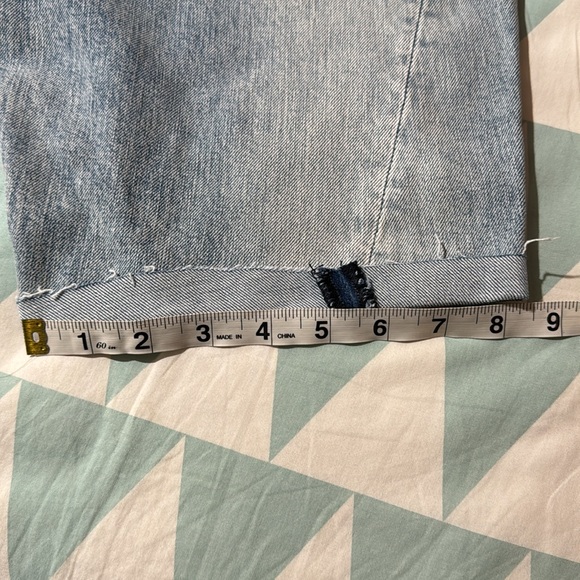 Levi’s engineering shorts - Picture 8 of 9